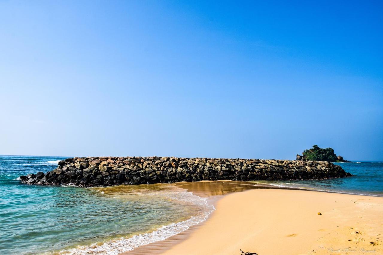 Tenasi Beach Resort Ahangama Luaran gambar